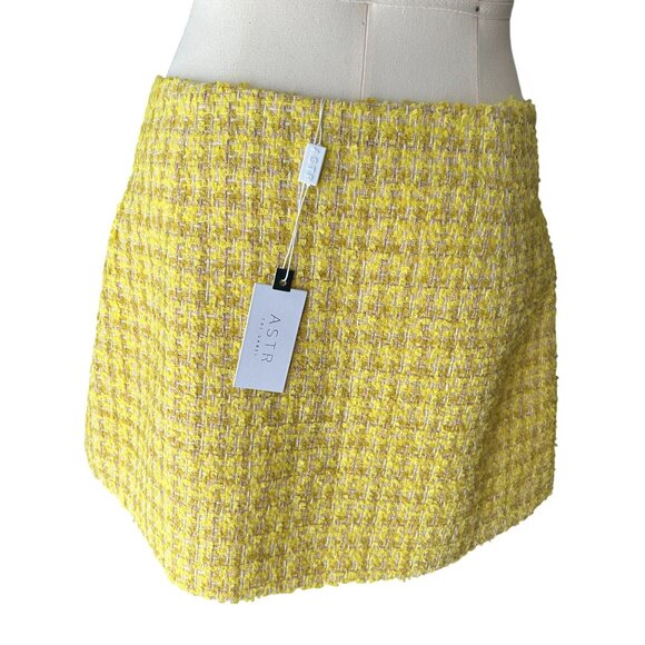 ASTR The Label Mavey Mini Skirt Tweed Boucle Yellow Large NWT Designer - Picture 3 of 4